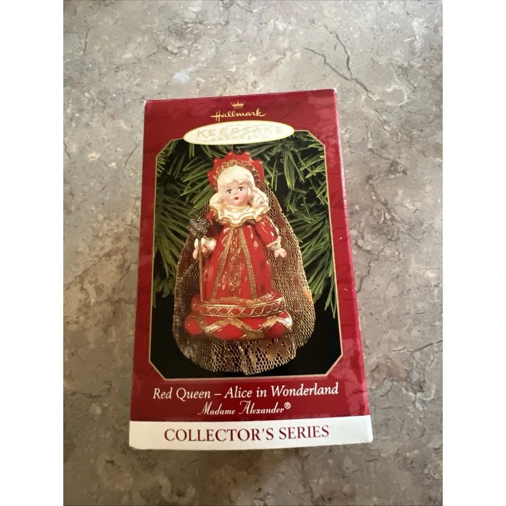 1999 Hallmark Madame Alexander Alice in Wonderland Red Queen Ornament